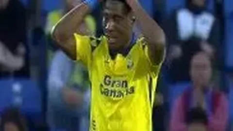 王楚钦宣布喜讯，人生重大节点确立，双亲喜悦溢于言表。